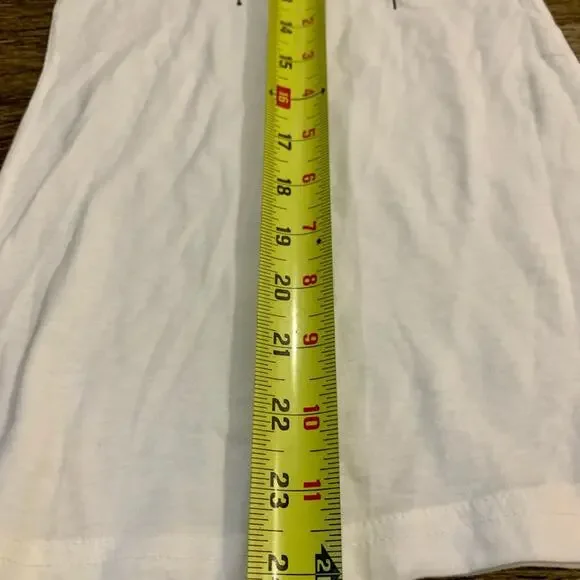 Miley Cyrus x Max Azria London Tee Size Medium - Picture 8 of 8